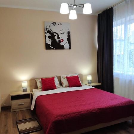 Apartments Domovik Мостова 5 Кв 37 Mukatschewo Exterior foto