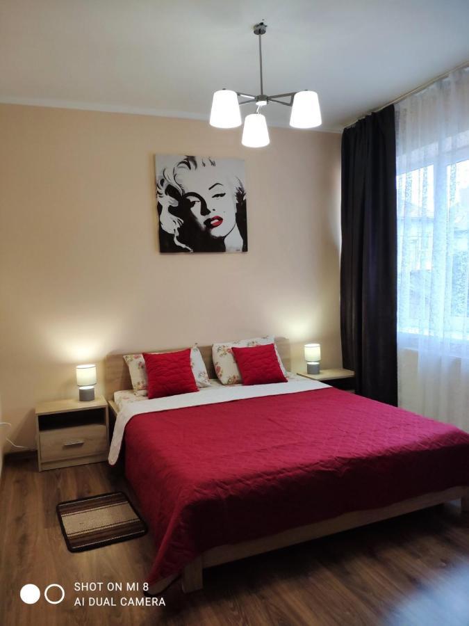 Apartments Domovik Мостова 5 Кв 37 Mukatschewo Exterior foto