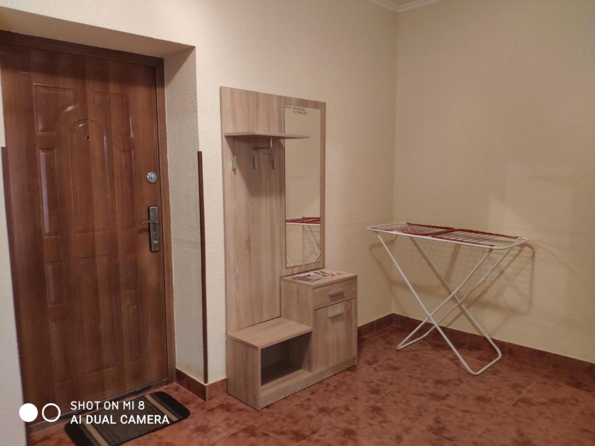 Apartments Domovik Мостова 5 Кв 37 Mukatschewo Exterior foto